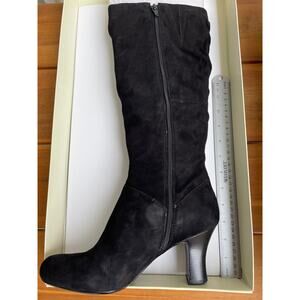 BRAND NEW - Naturalizer Suede Zip Up Black Boots for Women - Size 8 - Avery